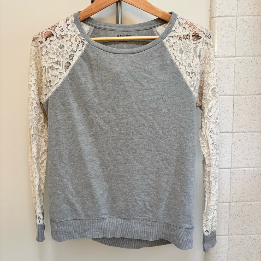 Lace Sleeve Sweatshirt Size XS Grey Cream Romantic Cottagecore Soft Feminine Ivy